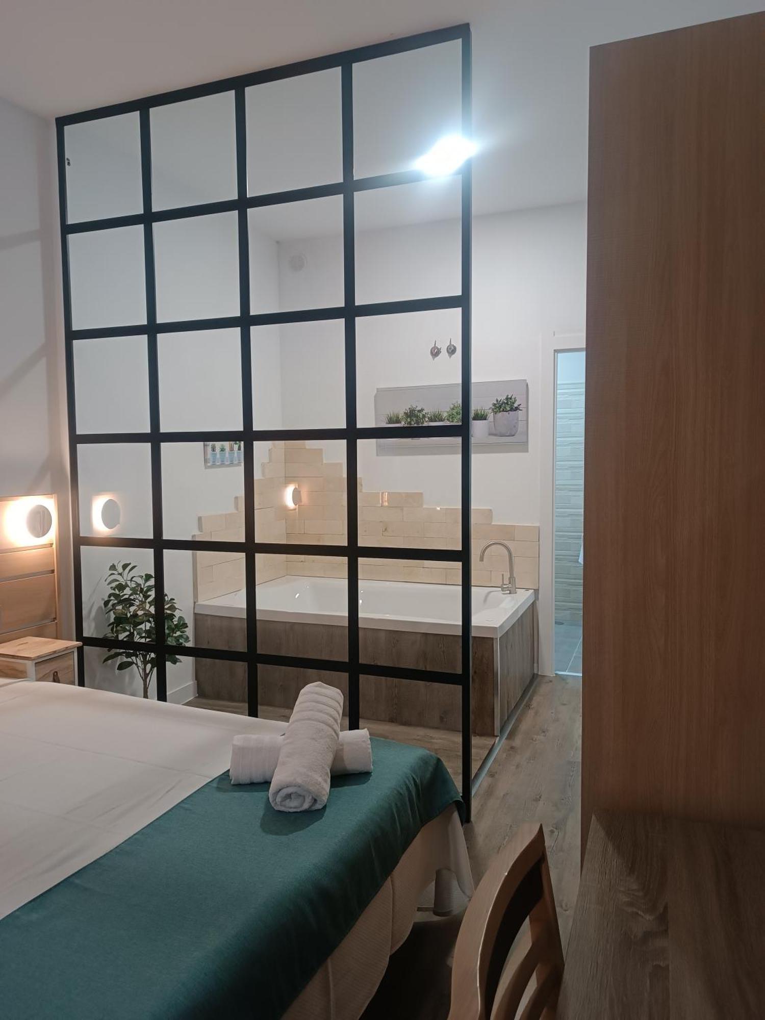Apartamentos Turisticos Avila Puerta De San Vicente 0-2 Zewnętrze zdjęcie