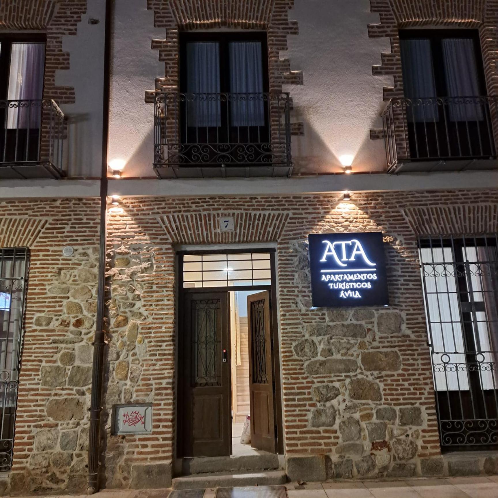 Apartamentos Turisticos Avila Puerta De San Vicente 0-2 Zewnętrze zdjęcie