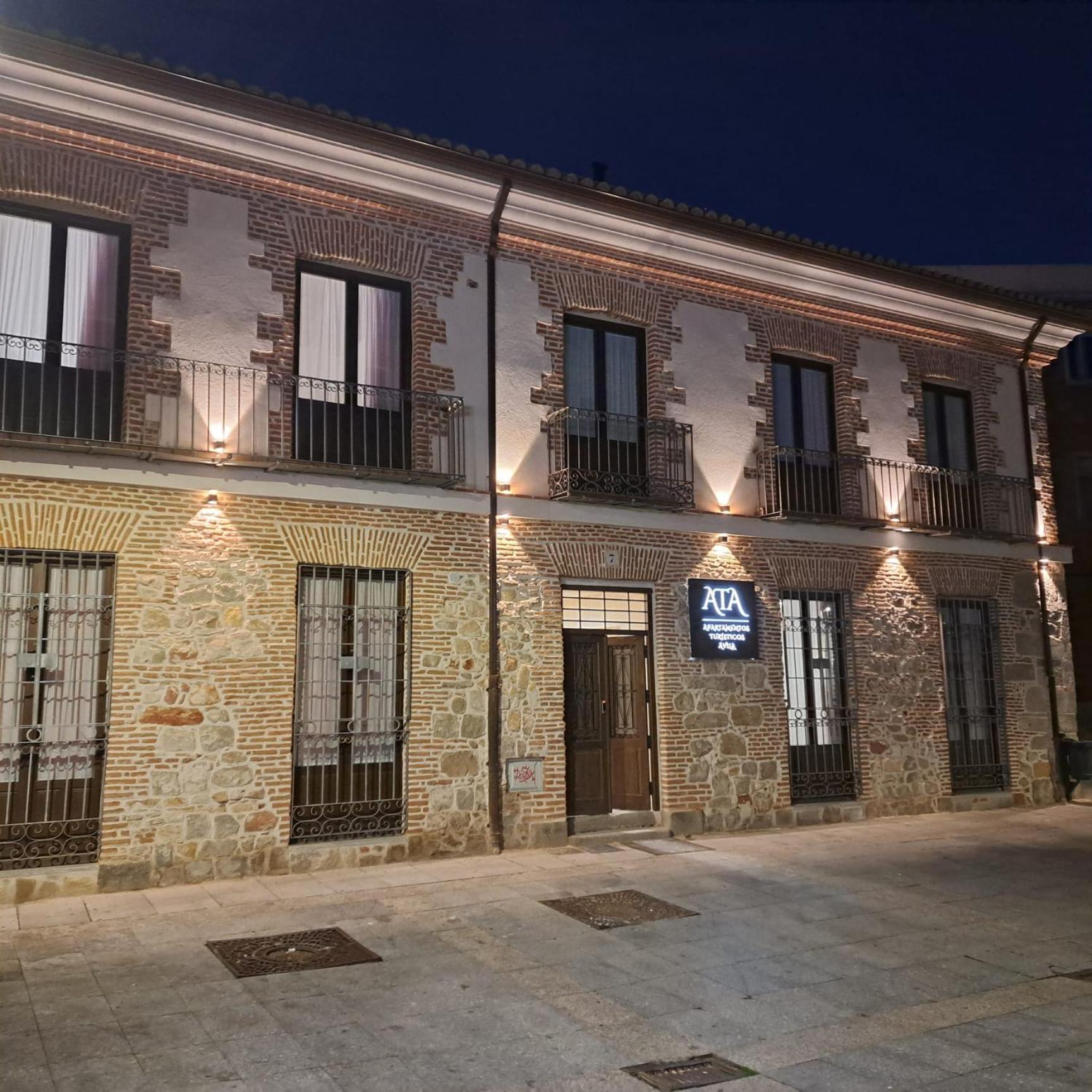 Apartamentos Turisticos Avila Puerta De San Vicente 0-2 Zewnętrze zdjęcie